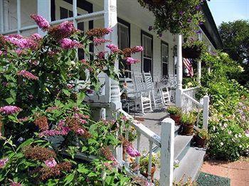 The Island Home Inn New Shoreham Exterior foto